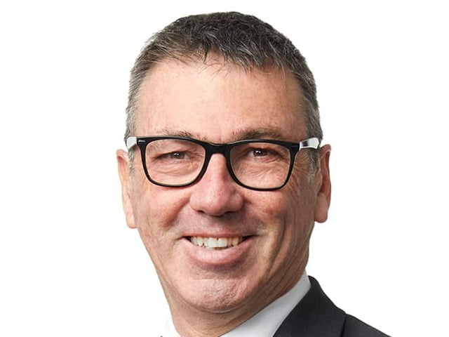 Hon Dr Duncan Webb
